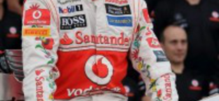 Budapest belvárosában „rója a köröket” Jenson Button