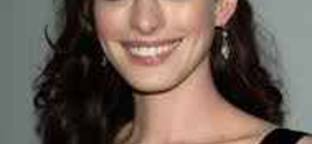 Anne Hathaway a Nyomorultak filmváltozatában tűnhet fel