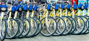 Buda legendás rockhelyszíneit mutatja be a következő Bike and Roll túra