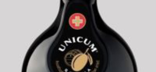 Zwack Sándor bemutatta az Unicum Szilvát