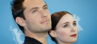 Pszichológus lett Jude Law