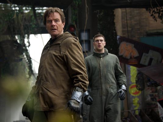 godzilla-photos-movie-stills-bryan-cranston-photo-godzilla-aaron-taylor-johnson-godzilla.jpg