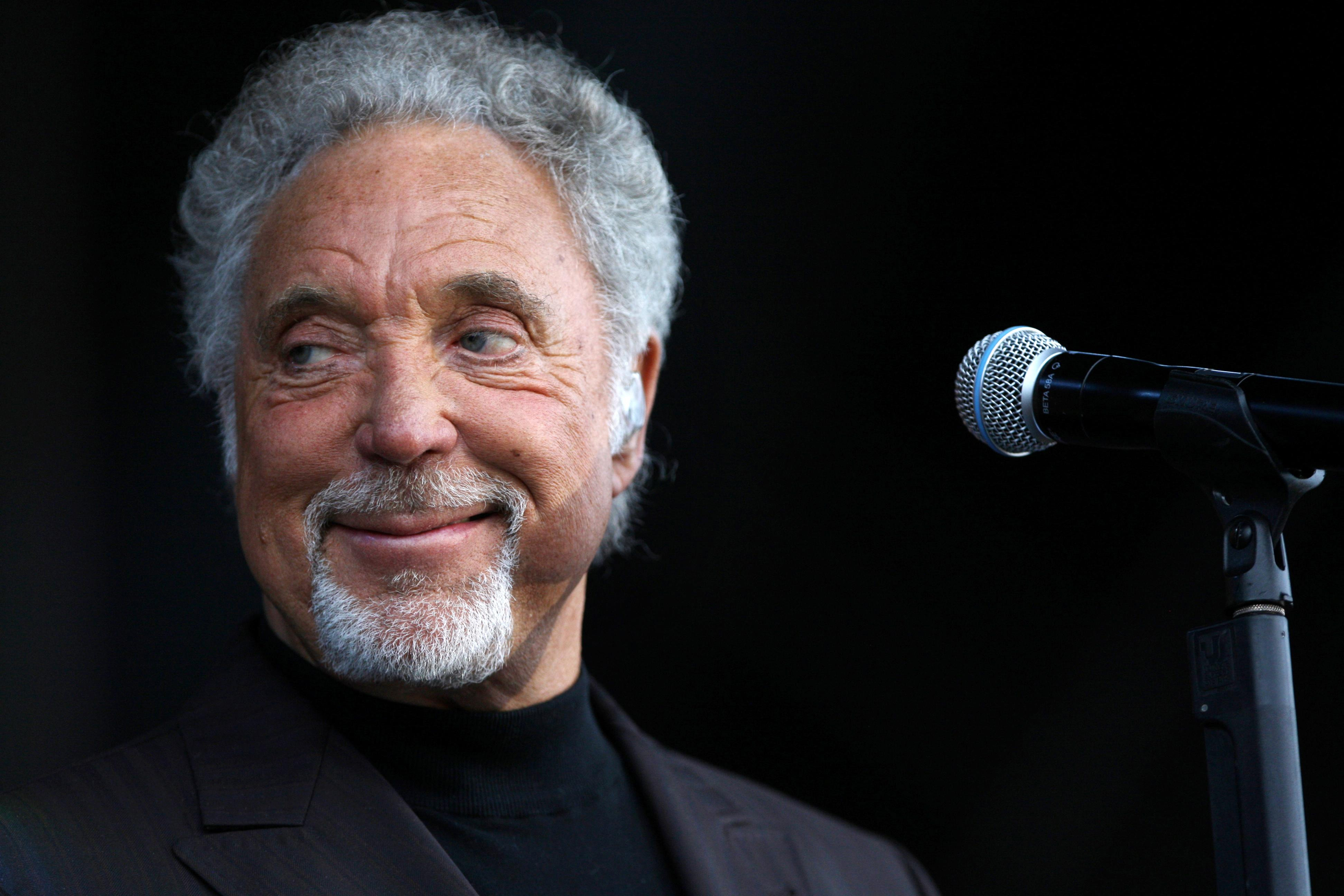 tom-jones-august-2011.jpg