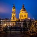 BRÉKING: A finn Mikulás kapcsolja fel a karácsonyi fényeket az Aria Hotel Budapestben