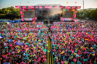 Berobbantotta első neveit a Sziget!