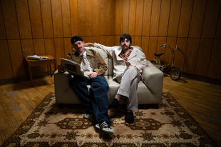 Szürreális szerelmes dallal jelentkezett a Carson Coma és Dzsúdló