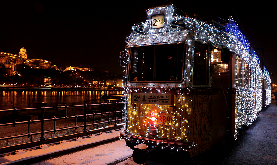 budapest-christmas-streetcar.png