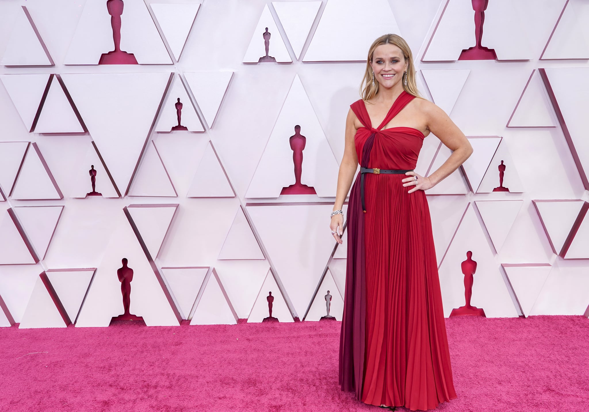 reese-witherspoon-at-2021-oscars.jpg