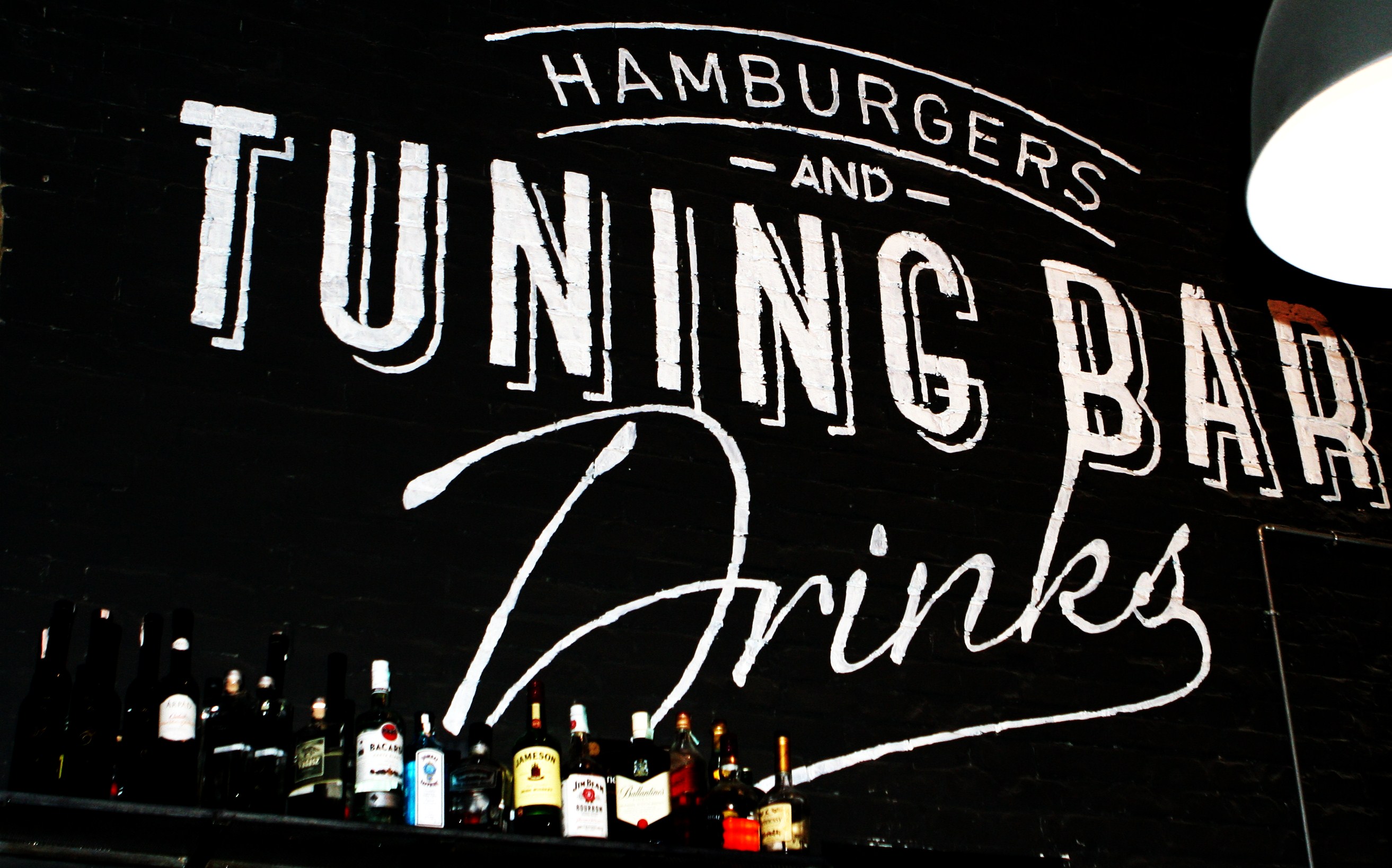 A hamburger mennyország - Tuning Bar