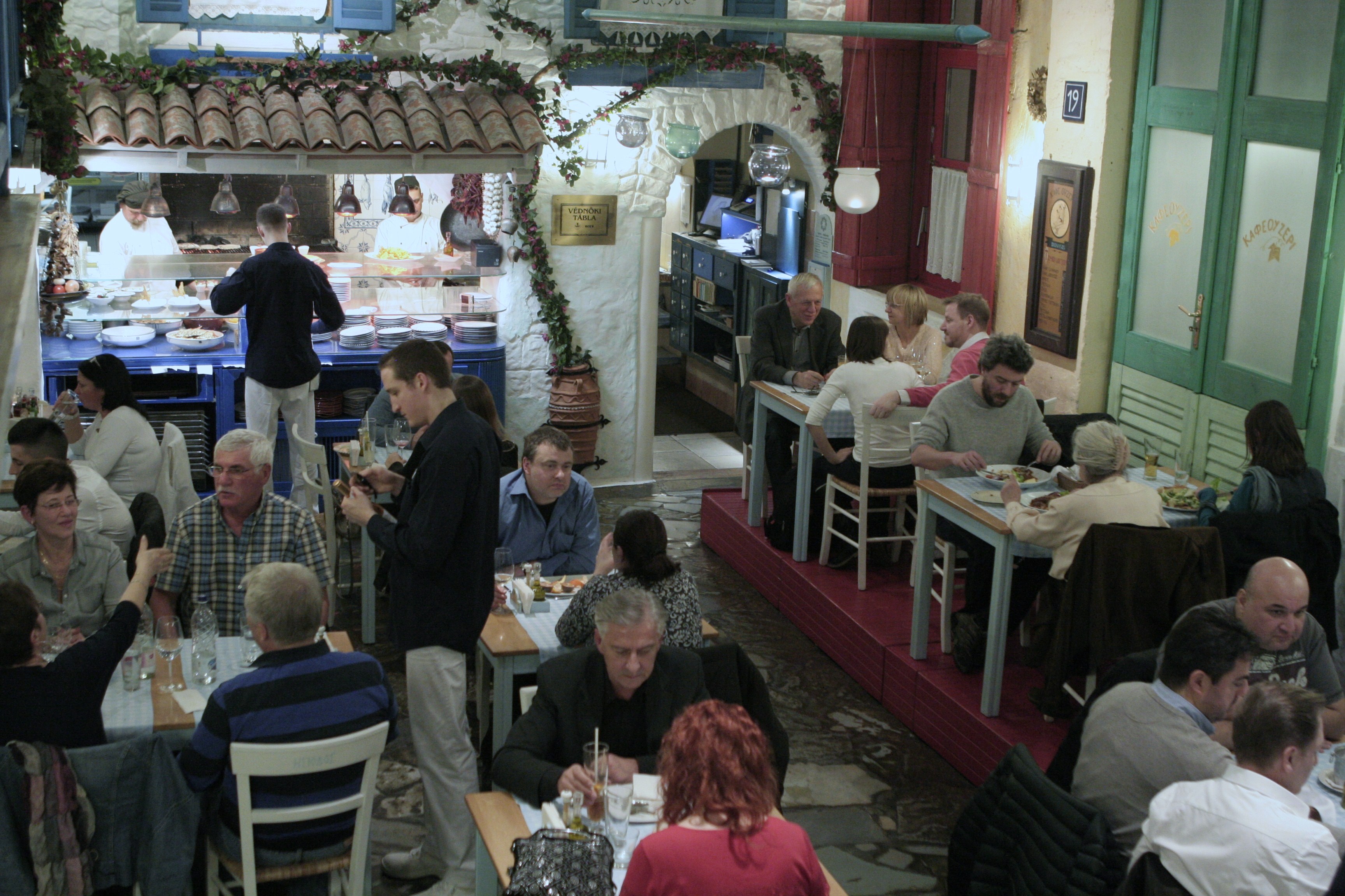 Egy csipet Görögország a Duna partján - Taverna Dionysos étterem