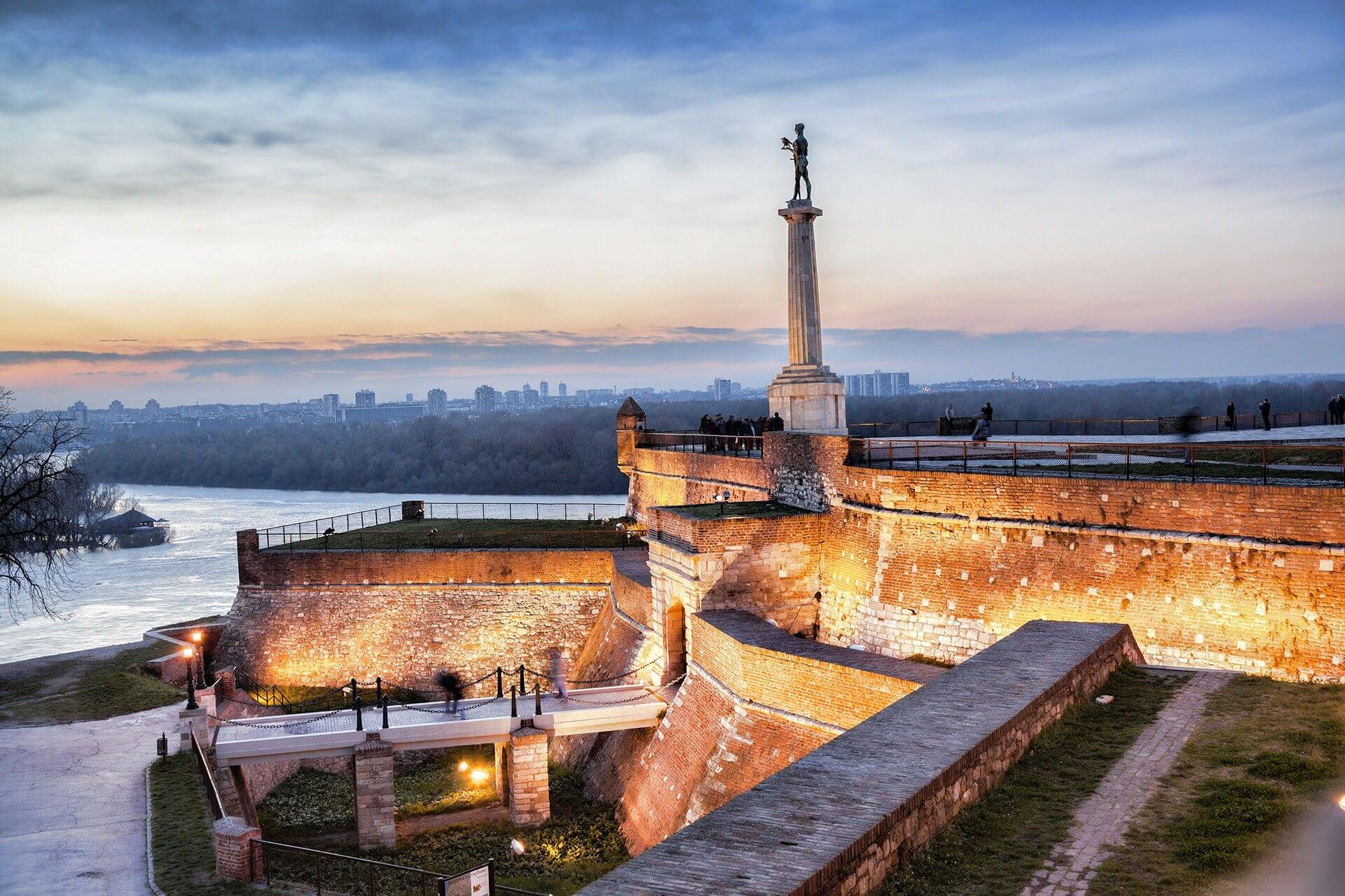 belgrad_fortress_1.jpg