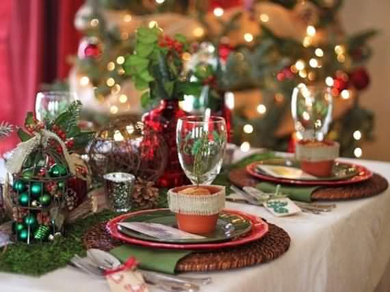 christmas-table-setting-and-centerpieces-ideas-12.jpg