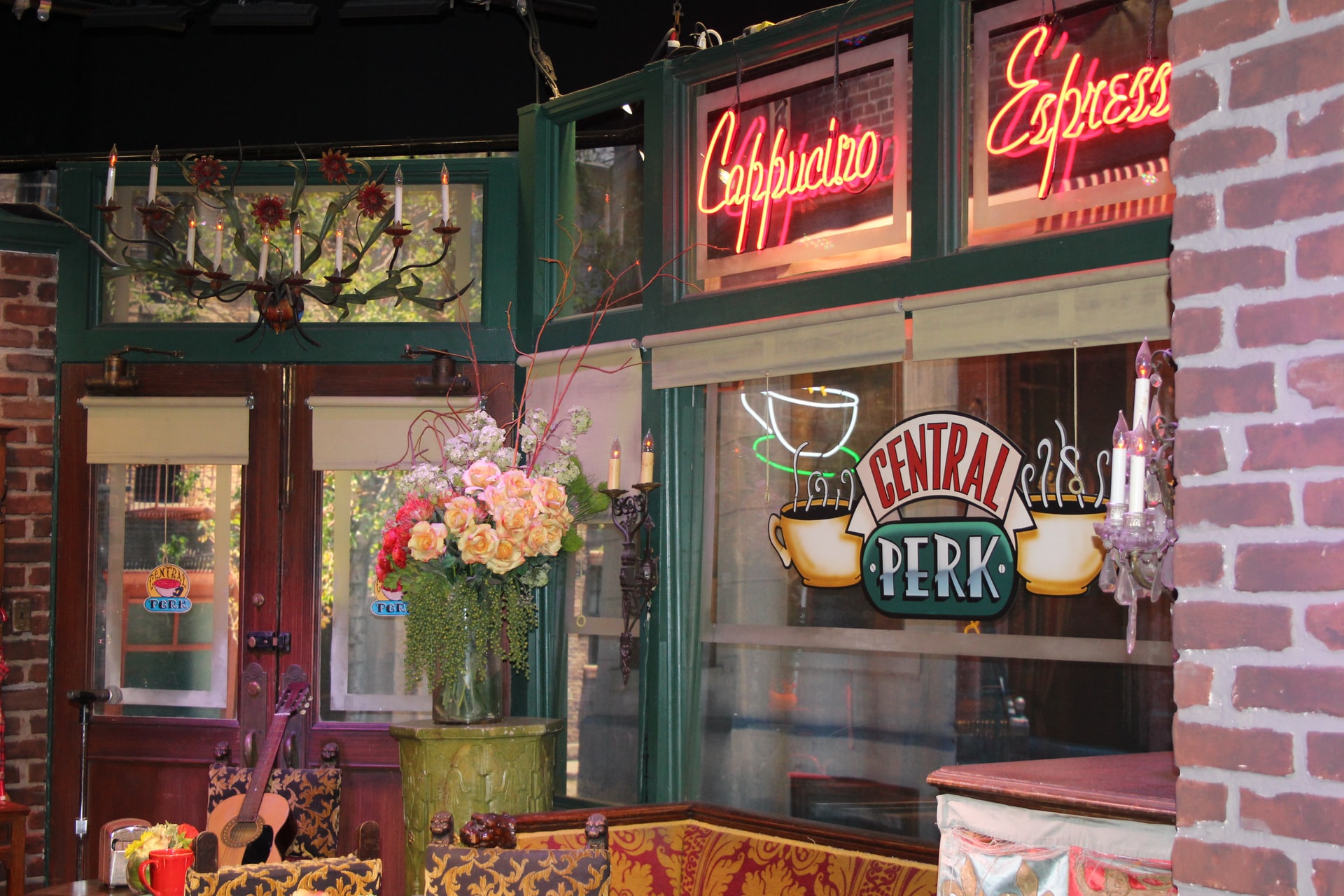 A Central Perk kávéház valójában csak díszlet volt a Los Angeles-i stúdióban