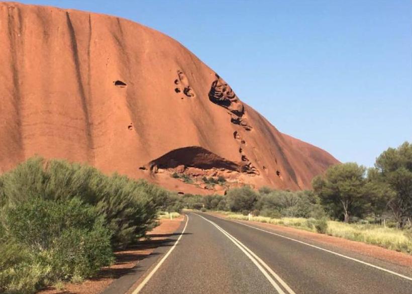 Úton –  Ayers Rock Ausztrália, 2017