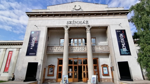 Dunaújvárosra figyel a színházi világ