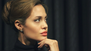 Autóbalesetet szenvedett Angelina Jolie