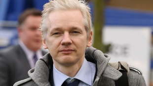 A Wikileaks CD kiadással próbál pénzhez jutni