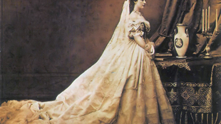 Erzsébet királyné eredeti ruhái Gödöllőn