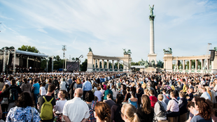 A Hősök terén hangzik fel először Budapest új nyitánya