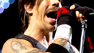 Halálos beteg a Red Hot Chili Peppers énekese?