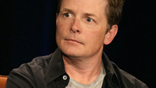 Tolószékben tér vissza Michael J. Fox