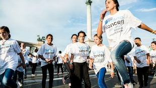 A toleranciát ünneplik a Hősök terén