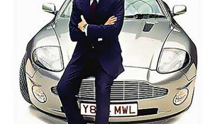 Melyik kocsiért rajongott jobban Bond?