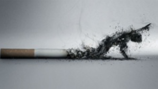Újabb korlátozások nehezítik a dohányosok életét
