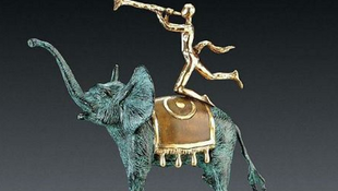 Elárverezik Dalí elefántját