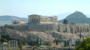 Ne már! Bevallott történelemhamisítás az Akropoliszban!