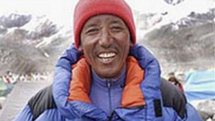 A szuperserpa tizenkilencedszer is megmássza a Mount Everestet