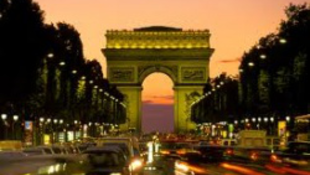 Párizs poklává változott a legszebb sugárút