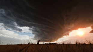Elképesztő képek a viharban