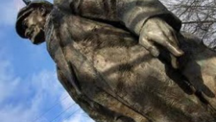 Nem kell senkinek a rimaszombati Lenin szobor