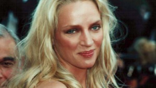 Uma Thurman újabban ugandai kislányokat ment