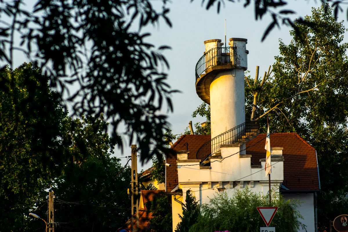 Csősztorony: máig álló mementó a kőbányai bortermelés múltjából. Környékén a felszín alatt is húzódnak a látogatható járatok. Forrás: SARUSI ISTVÁN