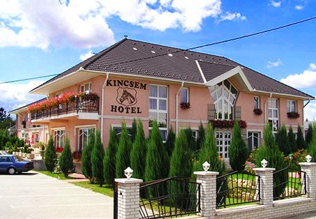 kincsem_wellness_hotel_kisber-1.jpg