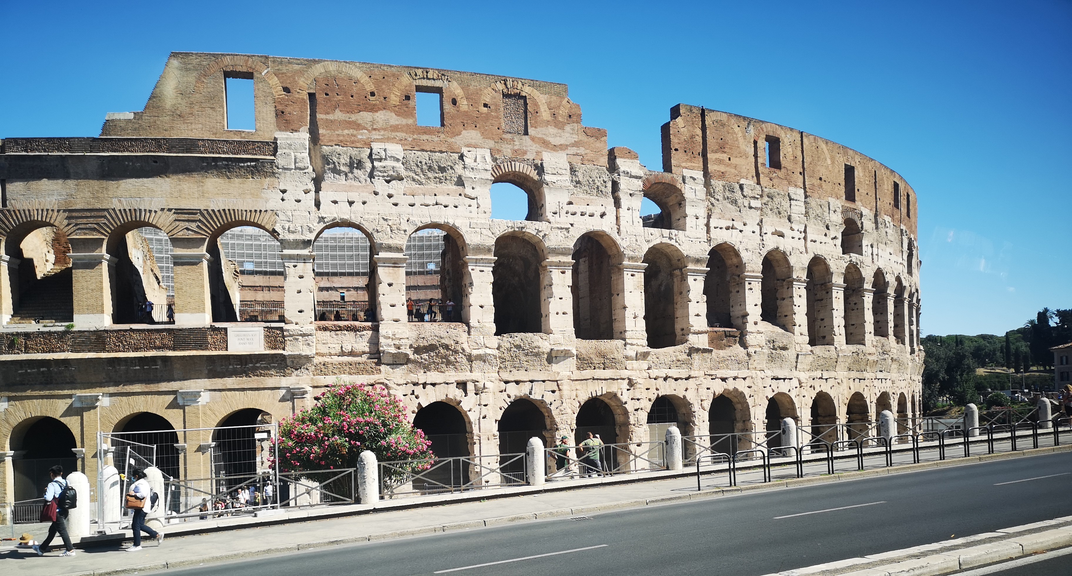 colosseum.jpg