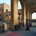 Irakrol - harmadik kor:  A Szaddam-palotak