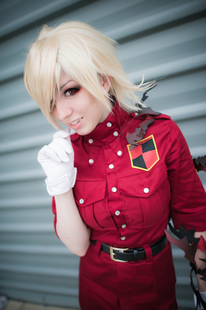 Seras Victoria Cosplay by electric-lady 01_1000.jpg