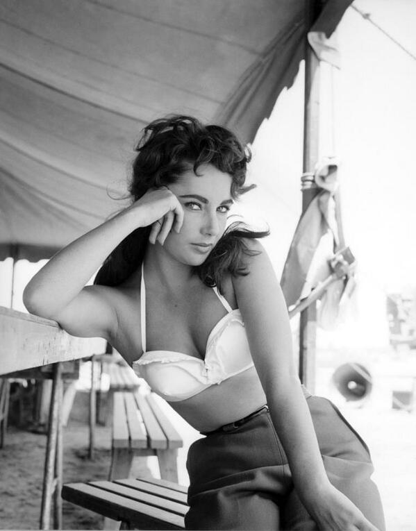 Elizabeth Taylor az Óriás forgatásán 1955.jpg