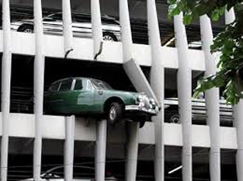 bad-parking-through-building.jpg