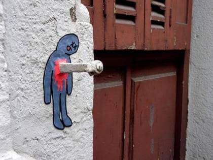 funny-graffiti-stabbed.jpg