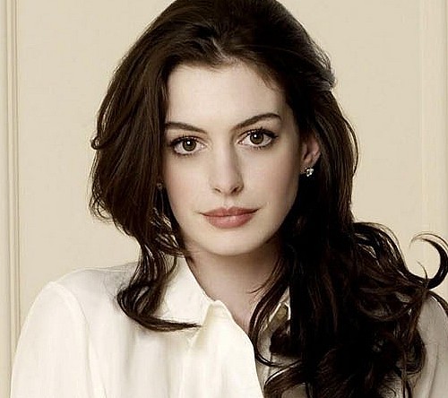 Anne-Hathaway-Bra-Size-wiki-Hot-Images.jpg