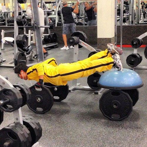 clueless-gym-bosu-bruce.jpg