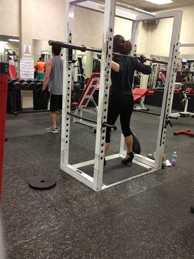 doing-it-wrong-gym-heels-squat.jpg