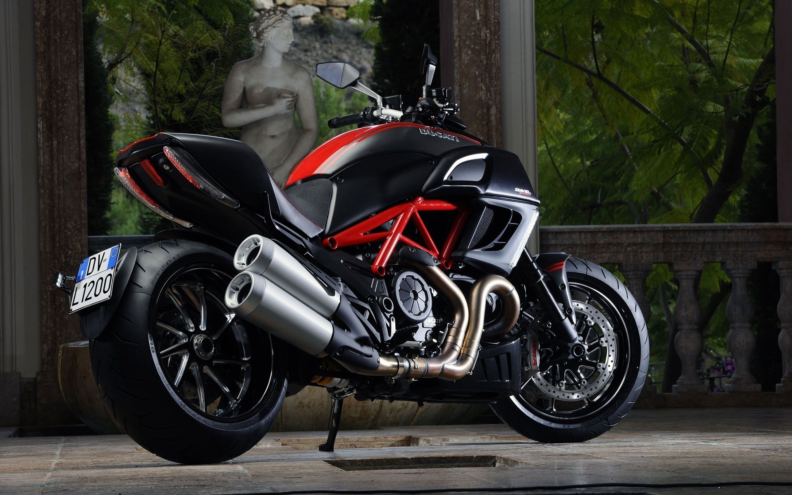 motocycles_ducati_ducati_monster_1100_031049.jpg