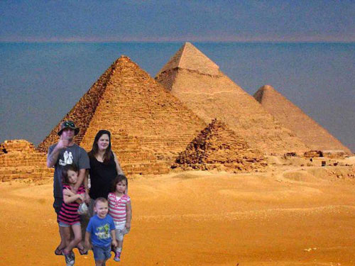 photoshop-vacation-pyramids.jpg