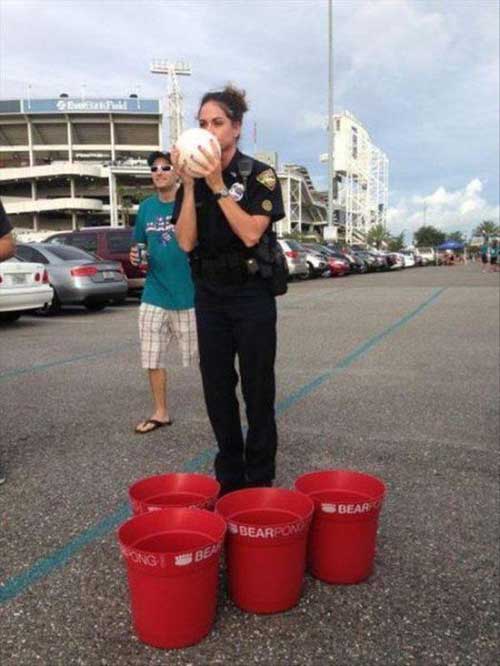 police-being-awesome-beer-pong.jpg