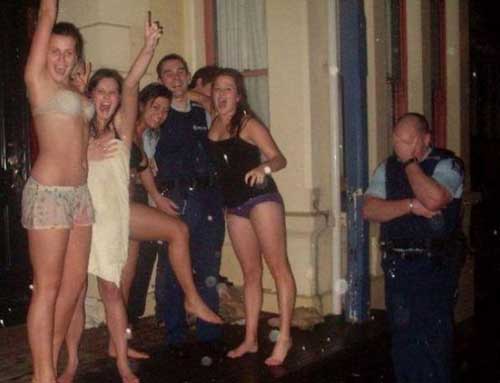 police-being-awesome-girls.jpg